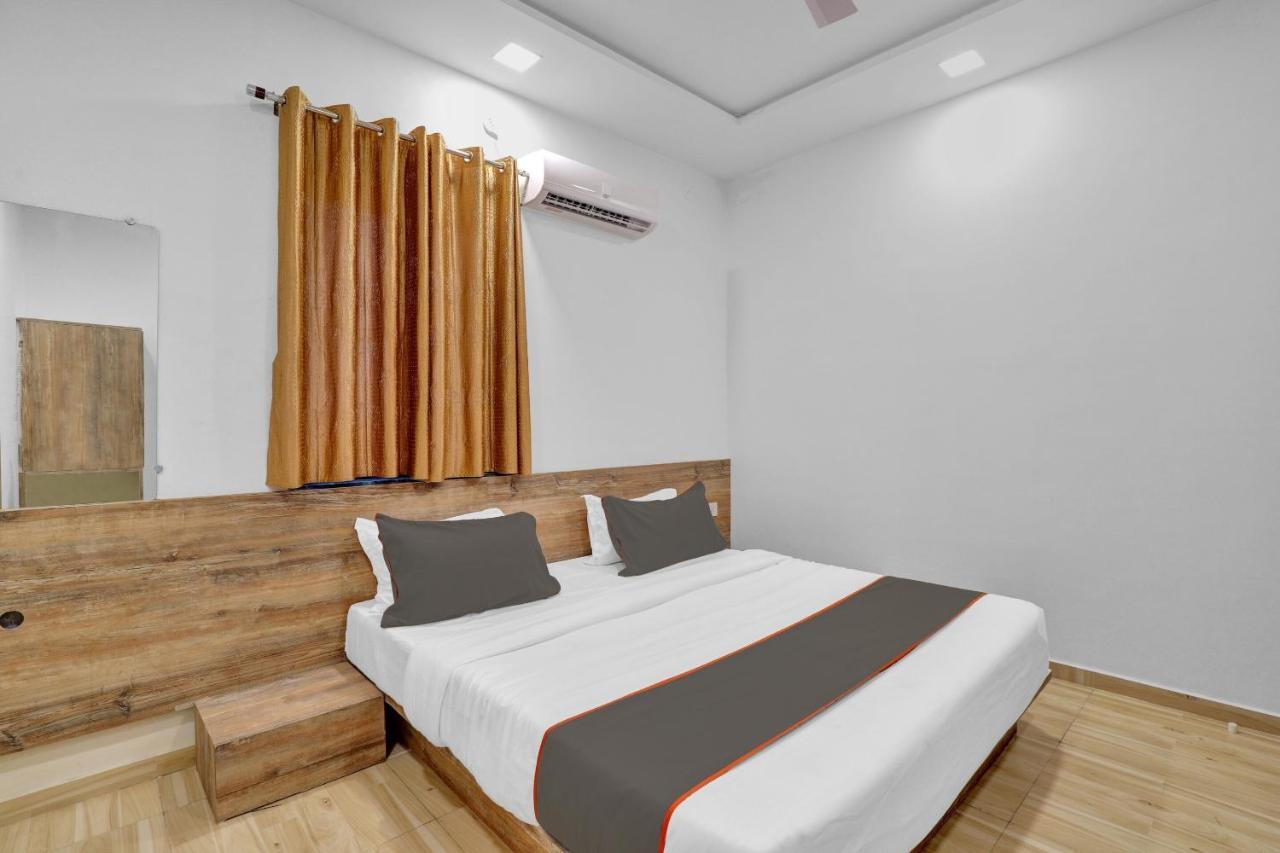 Collection O 83344 Hotel New River راجكوت المظهر الخارجي الصورة